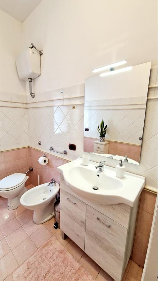 Giulia Home Apartment Metro Conca D'Doro Roma Екстериор снимка
